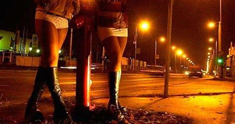 Encuentra una prostituta Temax