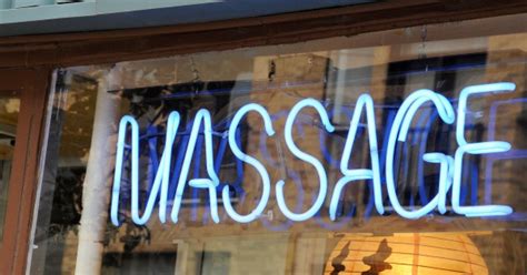 Erotic massage Saint Laurent de la Salanque