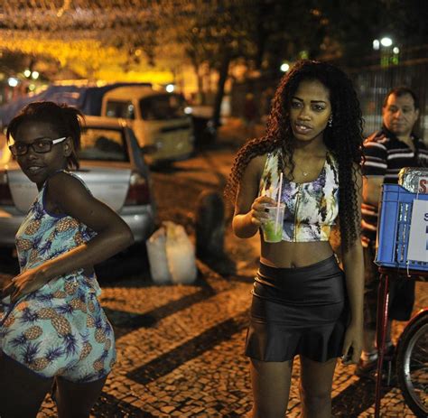 Prostitute Oliveira dos Brejinhos
