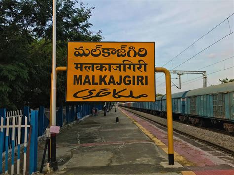  Where  find  a escort in Malkajgiri, India
