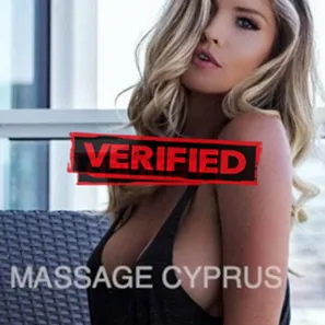 Laura pornostarr Sexual massage Ciro Marina