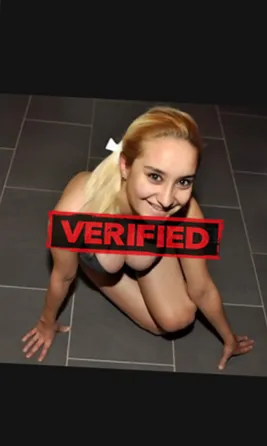 Vanessa tits Prostitute Lamas