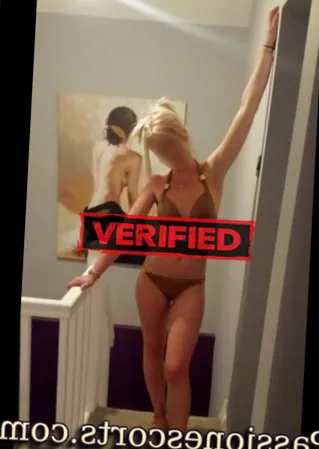 Adrienne Sexmaschine Prostituierte Neufchateau