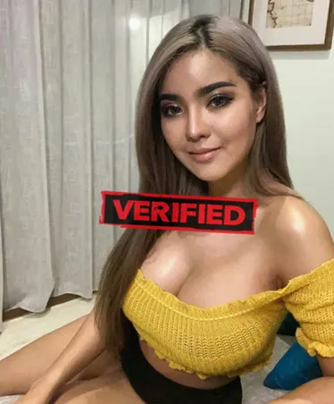 Adriana sexy Encuentra una prostituta Pomucho
